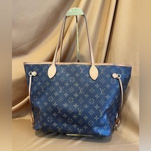 Authentic Louis Vuitton Neverfull MM in Monogram OLD MODEL